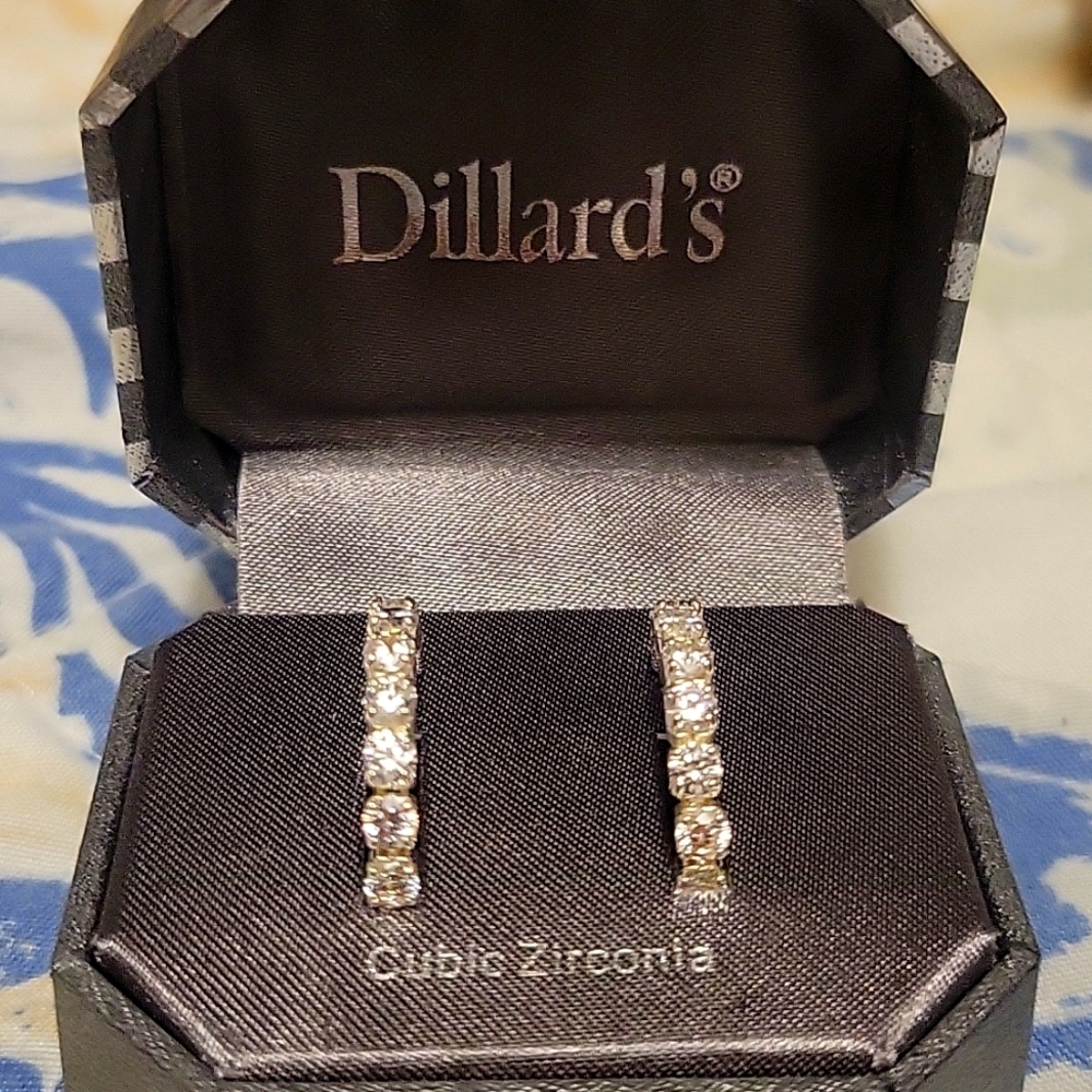 Cubic zirconia earrings